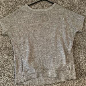 Short sleeve sweater, with pockets